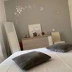 Olga Nel Centro Storico Di Intra