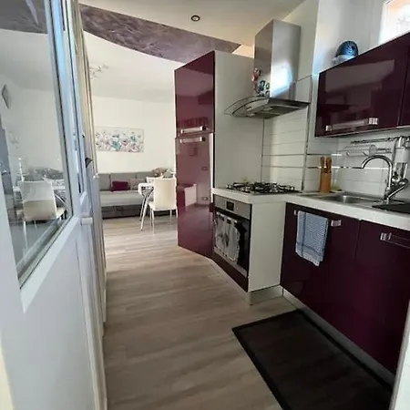 Olga Nel Centro Storico Di Apartmán Intra