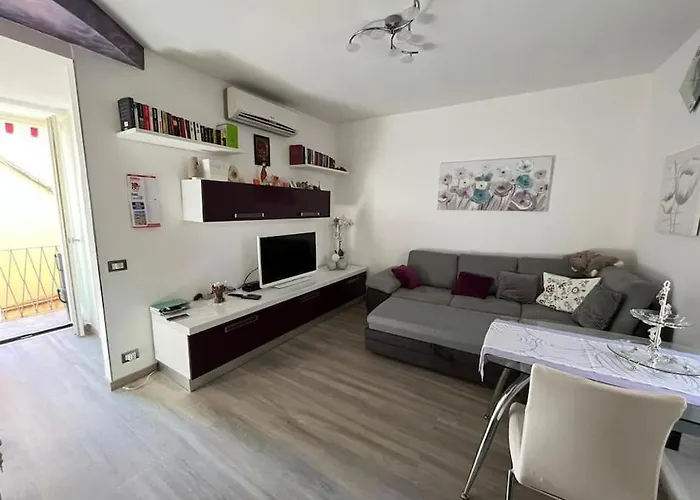 Olga Nel Centro Storico Di Appartement Intra