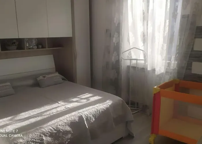 Olga Nel Centro Storico Di Apartament Intra